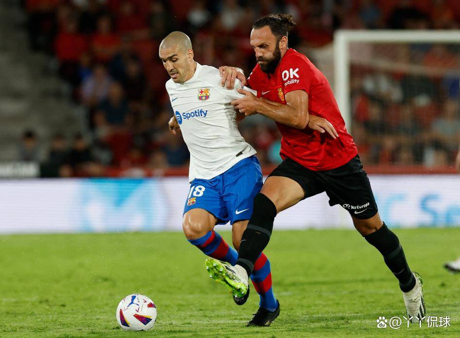 西甲季后赛对决在即！巴塞罗那演练定位球，波尔图密集防守应对的简单介绍